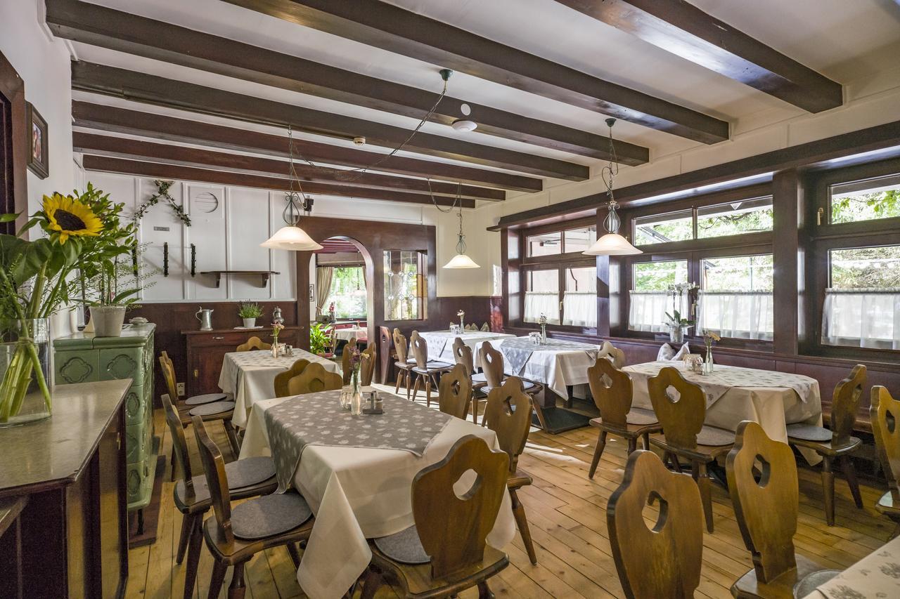 Gasthof Restaurant Waldcafe Mayrhofen Exterior foto